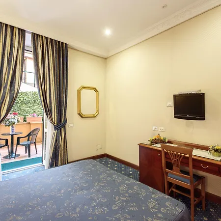 Artorius Hotel 2*