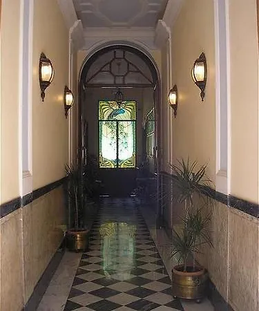 Hotel Artorius 2*