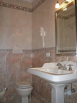 Отель Artorius Рим